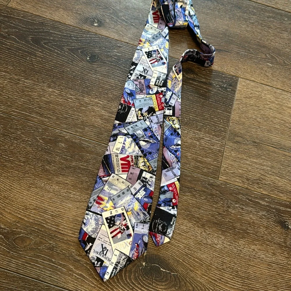 NFL team ticket‎ tie